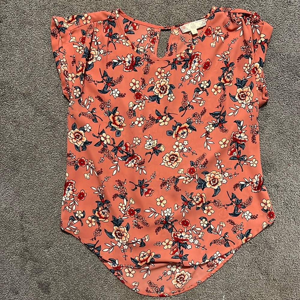 Floral short sleeve shirt